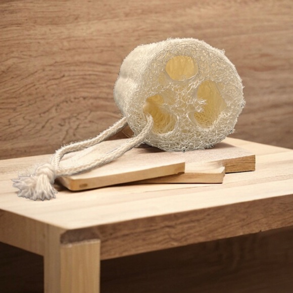 Natural Loofah with Rope - Picture 5 of 5